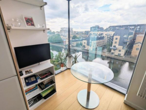 London Angel Canal-View 1-Bedroom Apartment